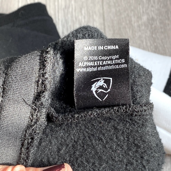 ALPHALETE (NWOT) - Crop Crew Neck Sweater - Black + White - Size XS - Picture 13 of 16